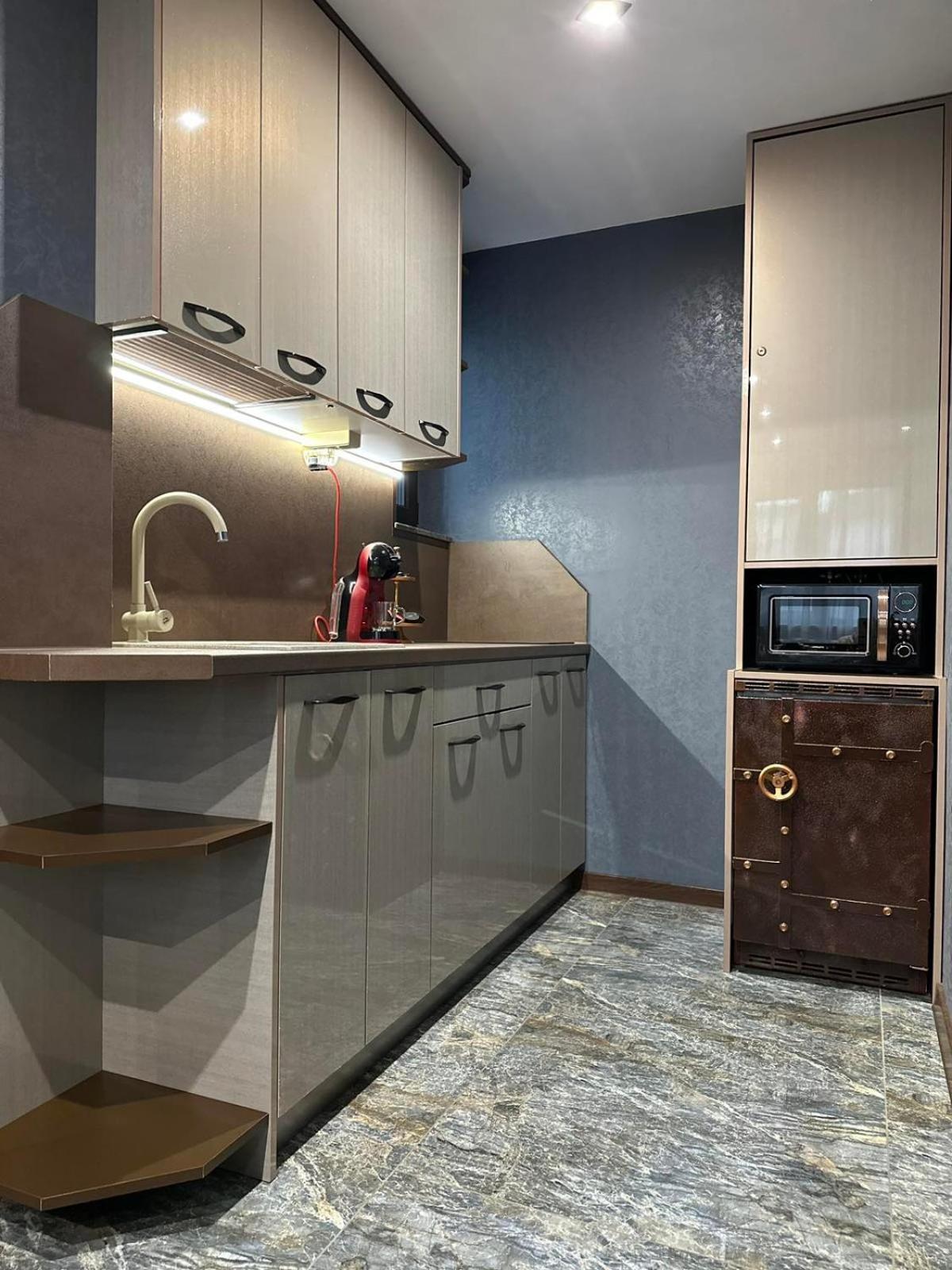 Hidden Bank: Digger'S Dream Apartment Plovdiv Exterior photo